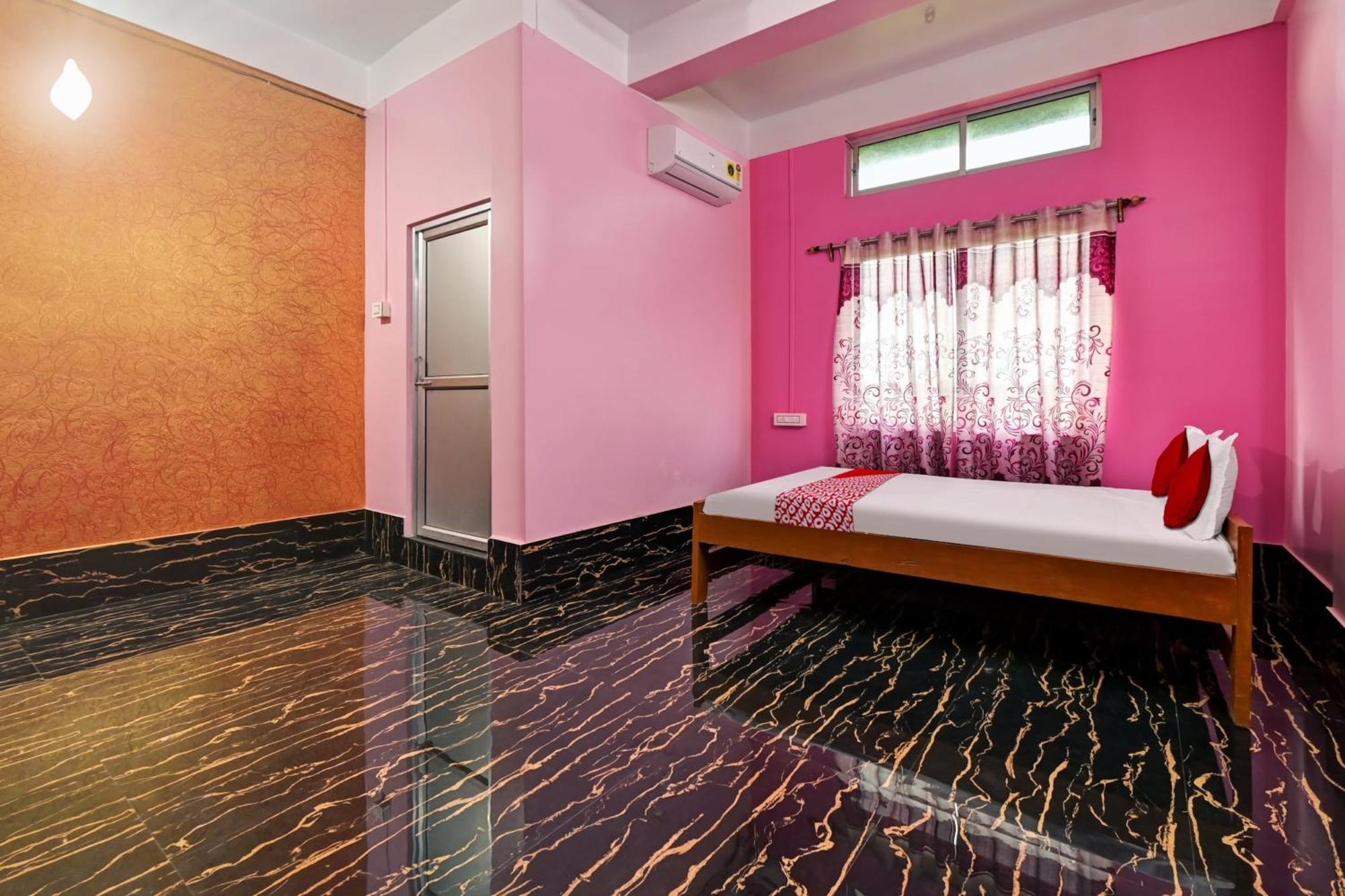 غاواهاتي Oyo Flagship The Brahmaputra Homestay المظهر الخارجي الصورة