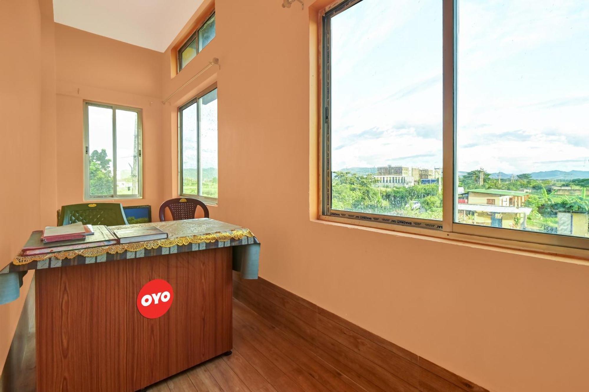 غاواهاتي Oyo Flagship The Brahmaputra Homestay المظهر الخارجي الصورة