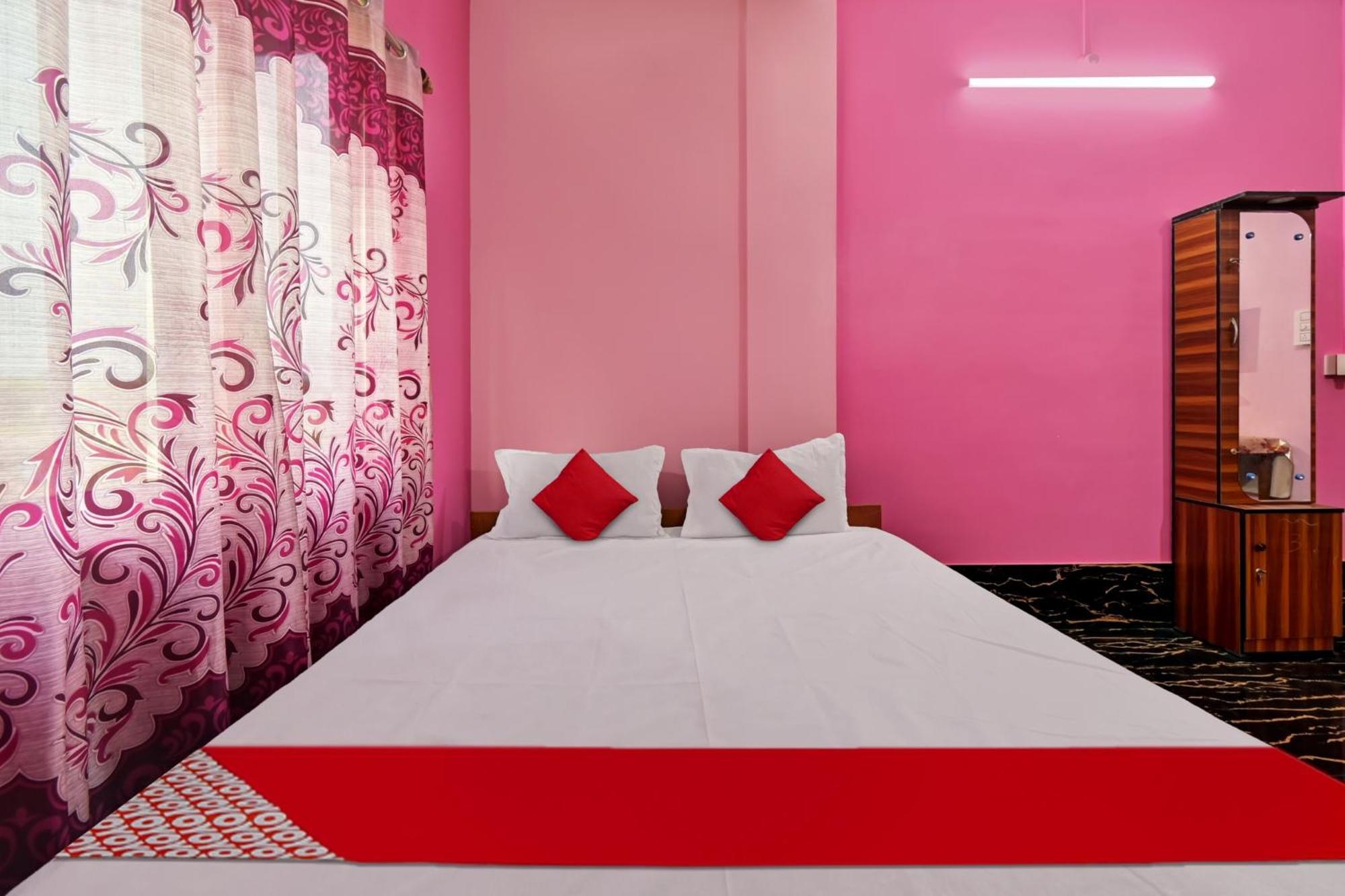 غاواهاتي Oyo Flagship The Brahmaputra Homestay المظهر الخارجي الصورة